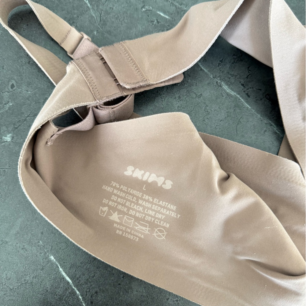 SKIMS Tan Seamless Bra Intimates - Picture 2 of 4